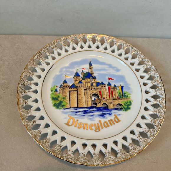 Disney Other - Disneyland Walt Disney Productions Japan Reticulated Vintage Souvenir Plate EUC
